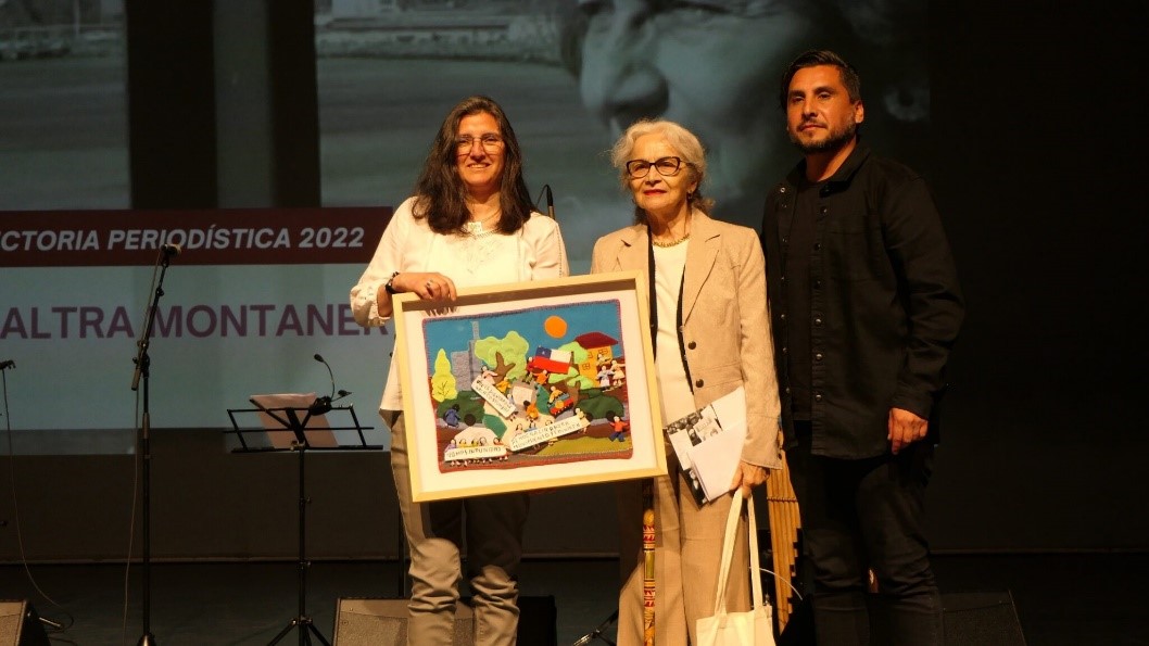 Lidia Baltra recibió el año 2022 el premio a la “Trayectoria en periodismo, memoria y derechos humanos”, que cada año entrega el Colegio de Periodistas y el Museo de la Memoria.